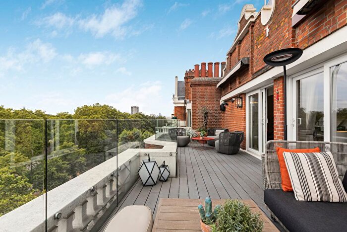3 Bedroom Flat For Sale In Albert Gate Court, Knightsbridge, SW1X