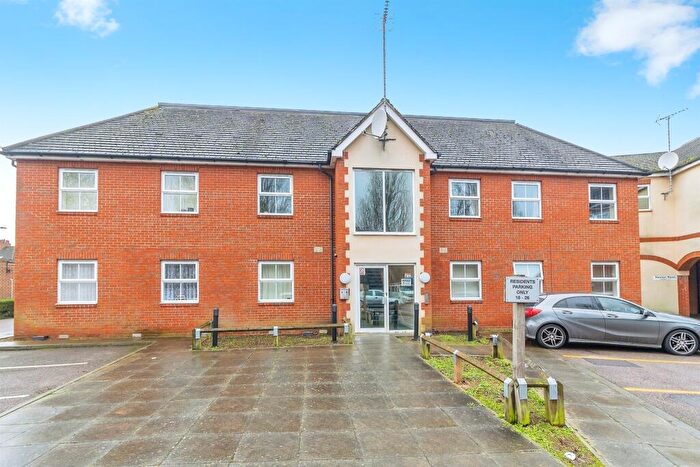 2 Bedroom Apartment For Sale In Newton Road, Bletchley, Milton Keynes, MK3