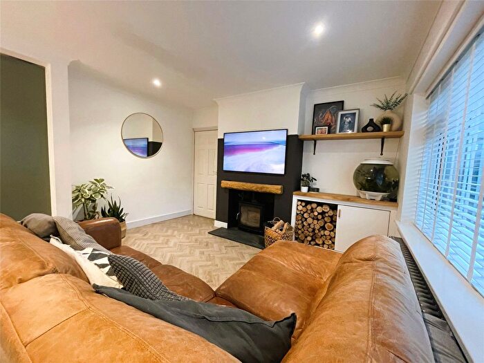 3 Bedroom Semi-Detached Bungalow For Sale In Golden Close, Brixham, Devon, TQ5