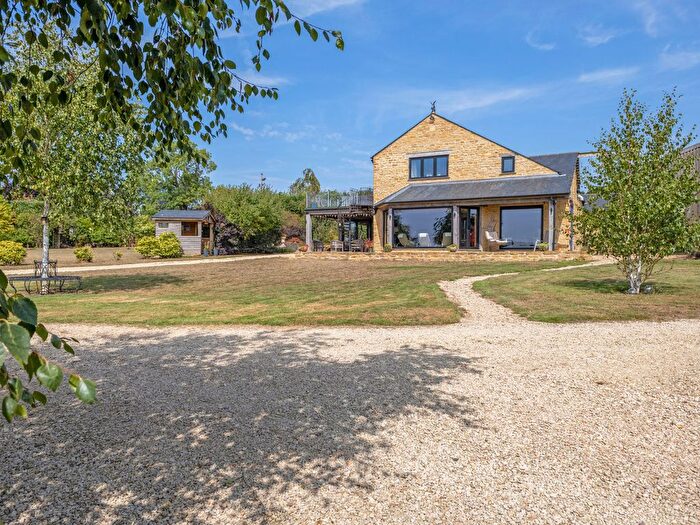 4 Bedroom Country House For Sale In Turweston, Brackley South Northamptonshire, NN13
