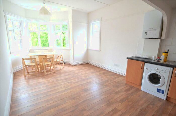 1 Bedroom Apartment To Rent In Inverton Road, London, SE15