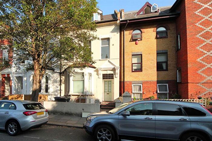 Studio To Rent In Birkbeck Road, W3