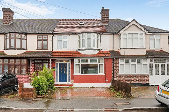 4 Bedroom Terraced House For Sale In Pentlands Close, Mitcham, CR4