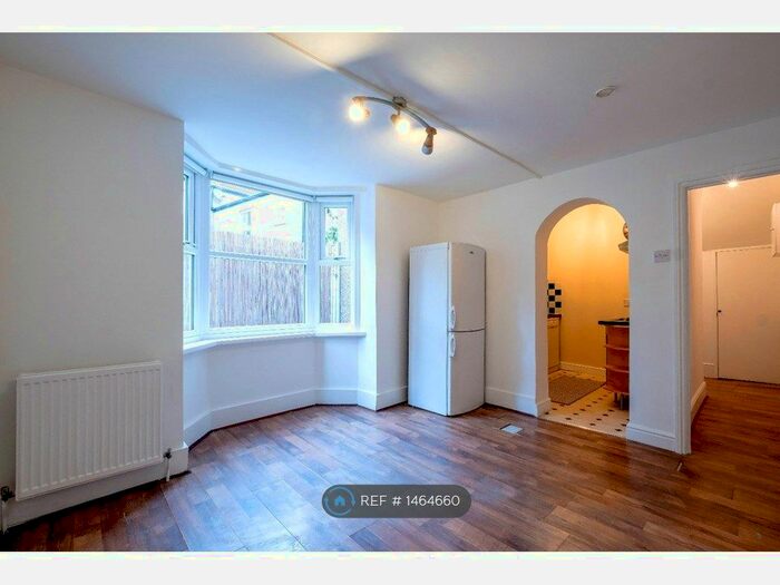 2 Bedroom Flat To Rent In Stork Road, London, E7