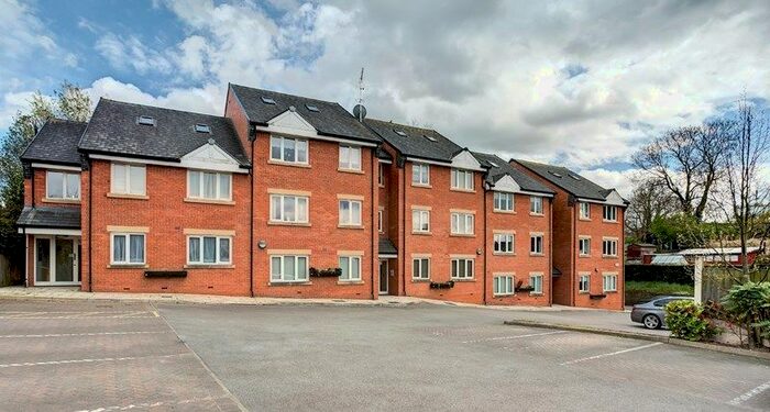 3 Bedroom Flat To Rent In Canal Road, Congleton, CW12