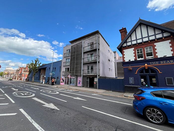 2 Bedroom Flat To Rent In Lewes Road, Brighton, East Sussex, BN2