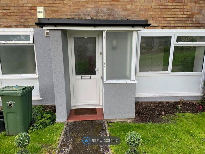 2 Bedroom Maisonette To Rent In Greenacre, Dartford, DA1