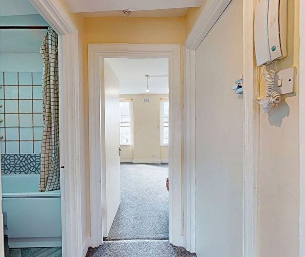 1 Bedroom Flat To Rent In Great Western Road, London, W9