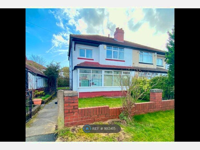 3 Bedroom Semi-Detached House To Rent In Wyncliffe Gardens, Leeds, LS17