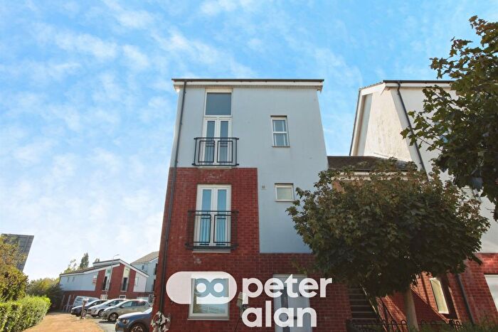 2 Bedroom Flat For Sale In Ariel Reach, Newport, NP20