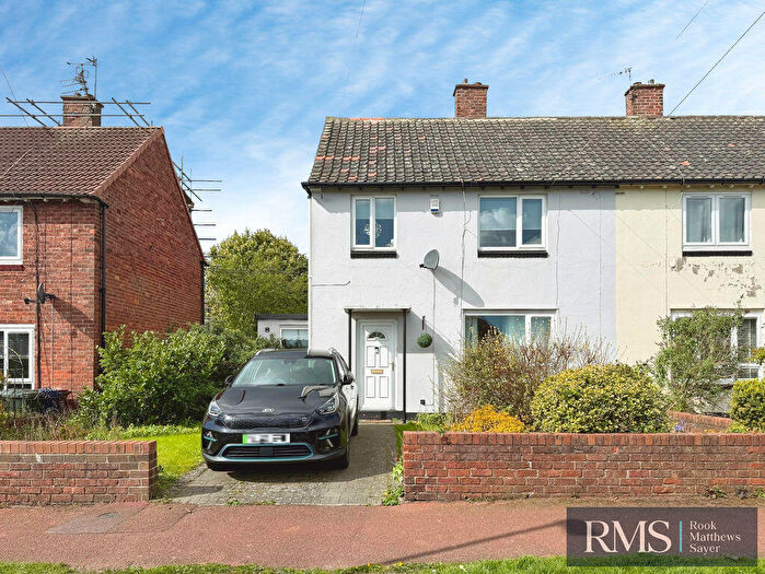 3 Bedroom Semi Detached House For Sale In The Cross Way, Newcastle Upon Tyne, NE3