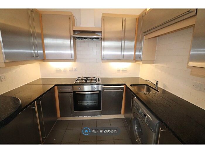 2 Bedroom Flat To Rent In Brockton Street, Northampton, NN2