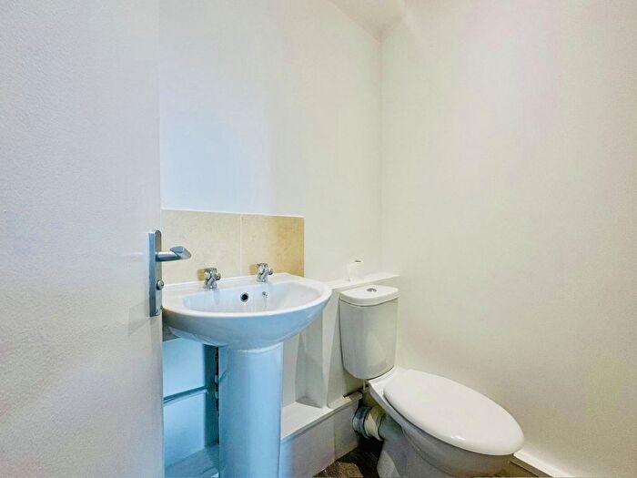 3 Bedroom Flat To Rent In Lockyer Street, Plymouth, PL1