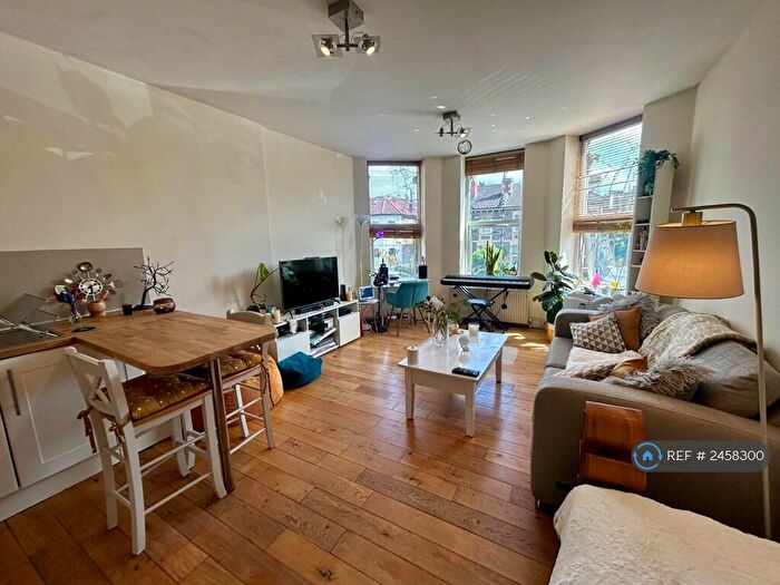 1 Bedroom Flat To Rent In Chesterfield House, St. Andrews, Bristol, BS6