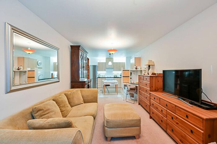 1 Bedroom Flat For Sale In Albert Embankment, Albert Embankment, London, SE1