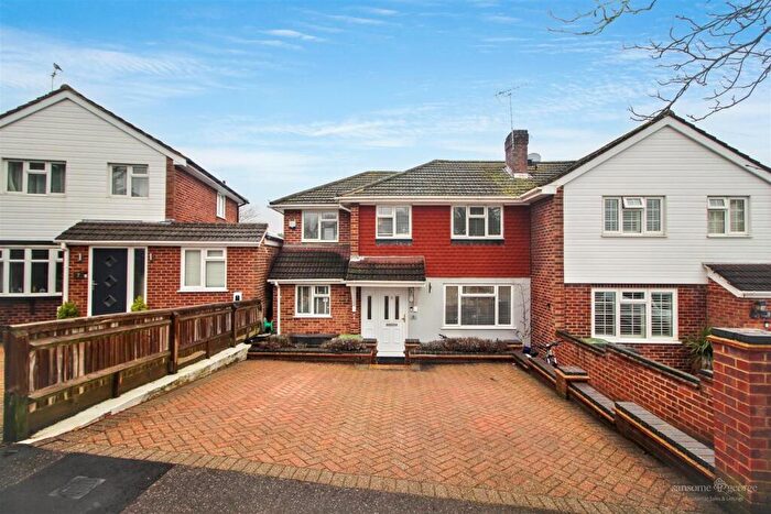 3 Bedroom Semi Detached House For Sale In Kirkfell Close, Tilehurst, Reading, RG31