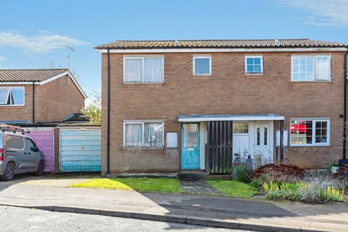 3 Bedroom Semi Detached House For Sale In Barley Croft, Hertford, SG14