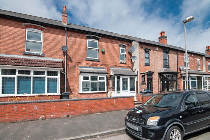 3 Bedroom Semi-Detached House For Sale In Willmore Road, Birmingham, B20