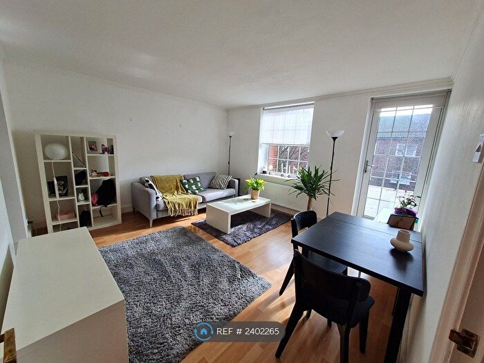 1 Bedroom Flat To Rent In Whiston House, London, N1