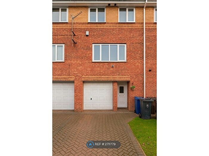 4 Bedroom Terraced House To Rent In Beechlea, Thurnscoe, Rotherham, S63