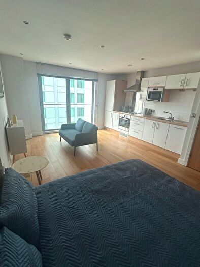 Studio To Rent In Bute Terrace, Cardiff, CF10