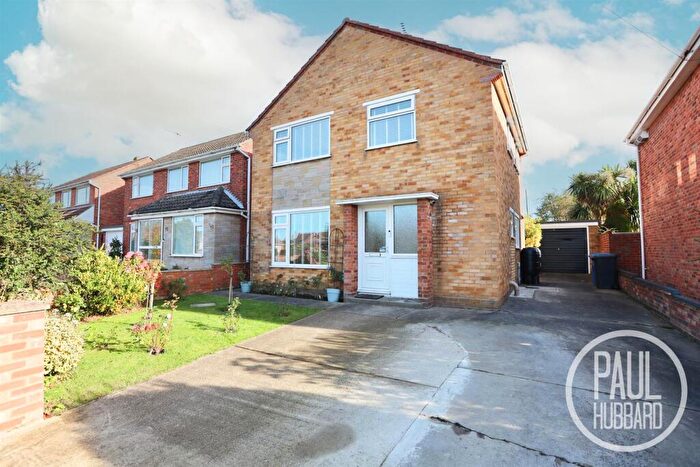 3 Bedroom Detached House For Sale In Crestview Drive, Lowestoft, NR32