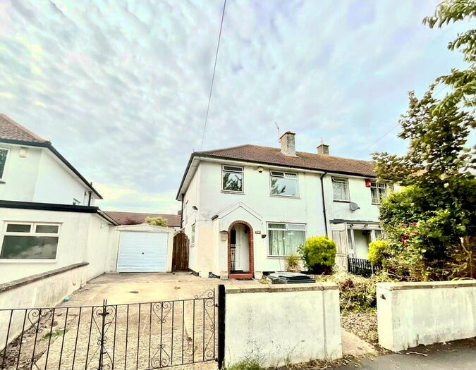 3 Bedroom Semi-Detached House To Rent In Greystoke Avenue, BS10