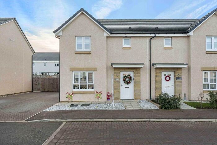 3 Bedroom Semi Detached House For Sale In Chute Crescent, EH21