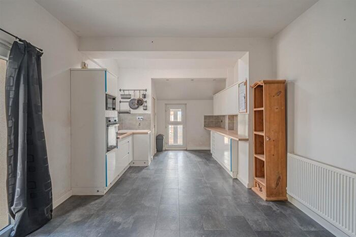 4 Bedroom Semi-Detached House For Sale In Sunnybank Road, Griffithstown, Pontypool, NP4