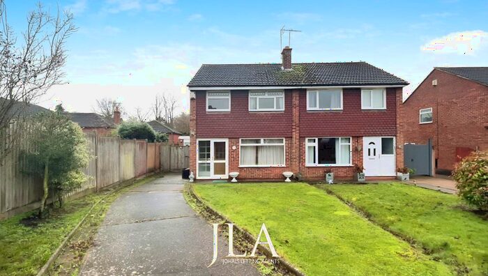 3 Bedroom Semi-Detached House To Rent In Keenan Close, Leicester, LE2