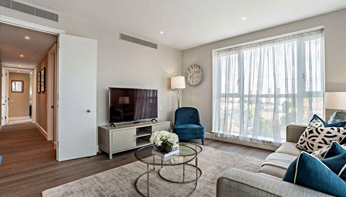 2 Bedroom Flat To Rent In Westferry Circus, Circus Apartments, Canary Wharf, E14