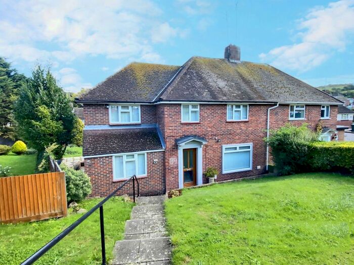 5 Bedroom Semi-Detached House To Rent In Hornby Road, Brighton, BN2