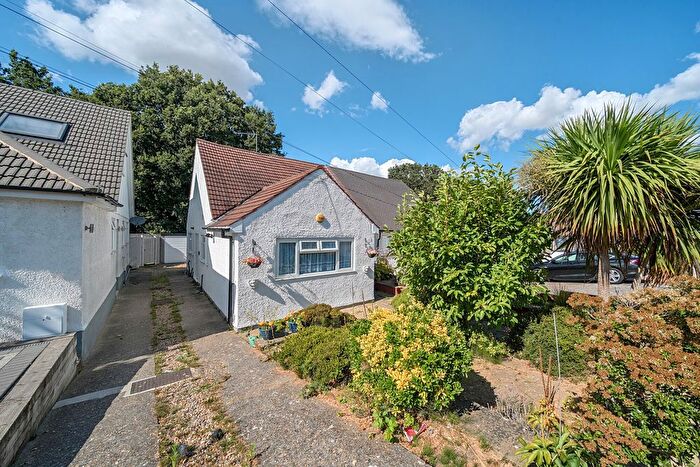 2 Bedroom Bungalow For Sale In Haven Close, Swanley, BR8