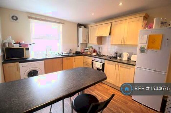 4 Bedroom Flat To Rent In Heaton Road, Manchester, M20