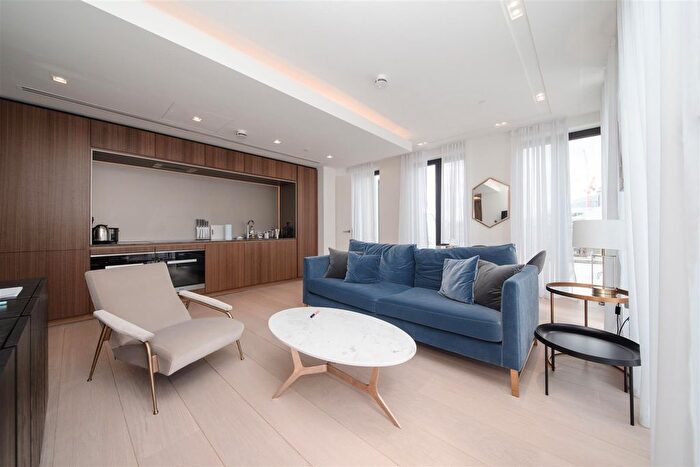 2 Bedroom Flat To Rent In Portugal Street, London, WC2A