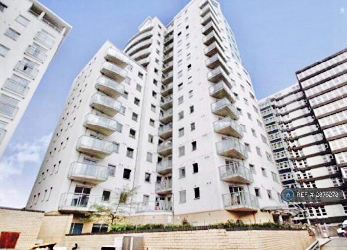 2 Bedroom Flat To Rent In Centreway Apartments, Ilford, IG1