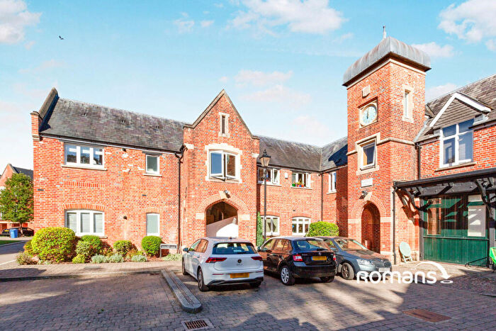 1 Bedroom Flat To Rent In Hunsford Lodge, Longbourn, Windsor, SL4