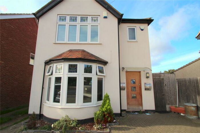 2 Bedroom Apartment To Rent In Slewins Lane, Hornchurch, RM11