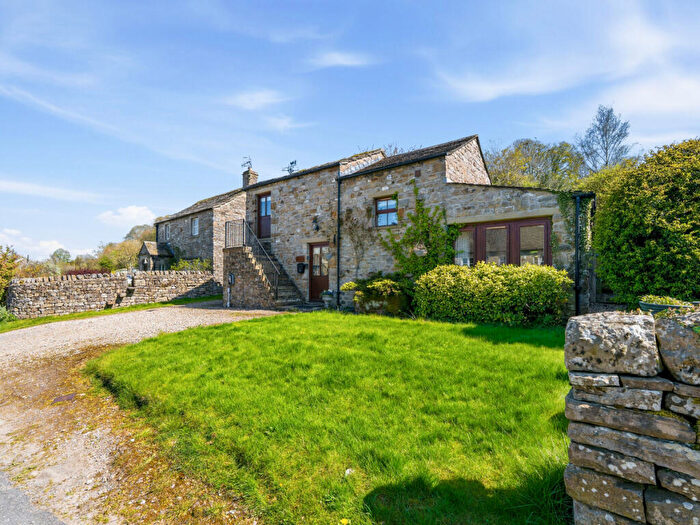 2 Bedroom Barn Conversion For Sale In The Stable, Newbiggin, Leyburn, DL8