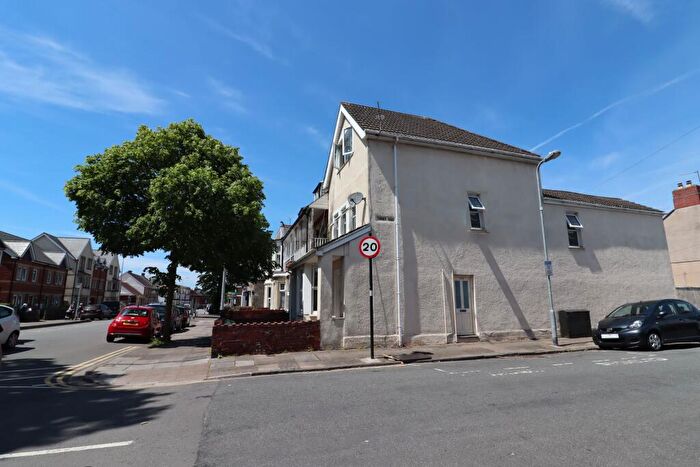 3 Bedroom Flat To Rent In A Cowbridge Road East, Canton, Cardiff, CF5