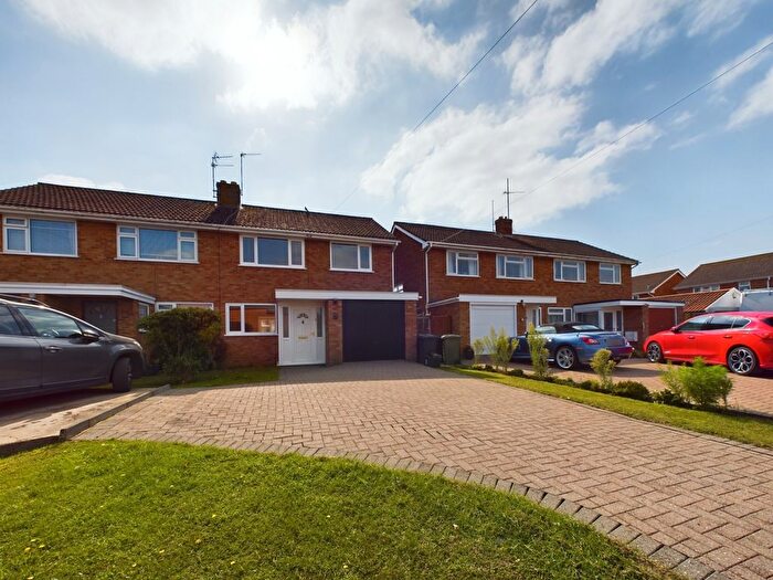 3 Bedroom Semi-Detached House To Rent In Little Normans, Longlevens, Gloucester, GL2