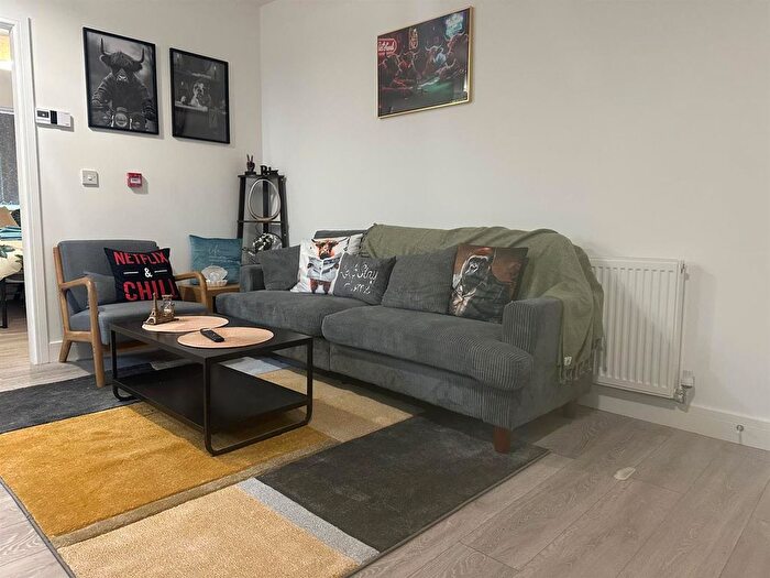 2 Bedroom Flat To Rent In Cartwright Street, Wolverhampton, WV2