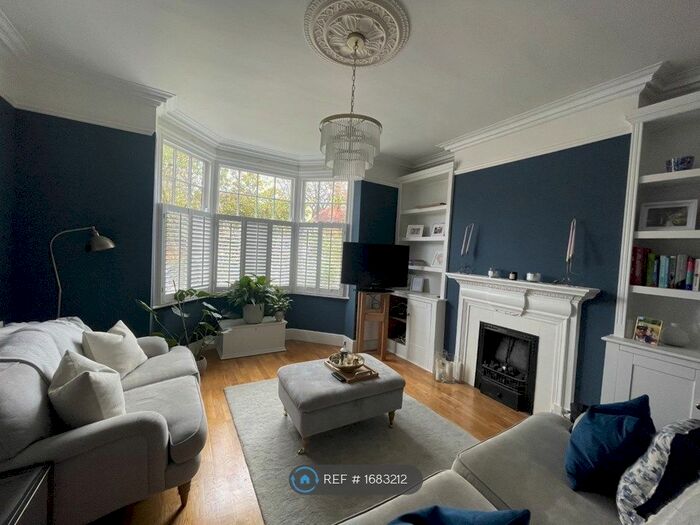 4 Bedroom Semi-Detached House To Rent In Bertie Road, Kenilworth, CV8