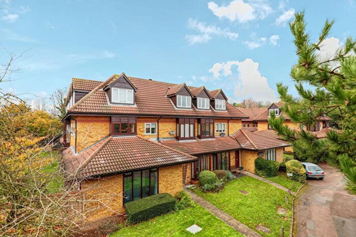 1 Bedroom Apartment For Sale In Crouchfield, Chapmore End, SG12