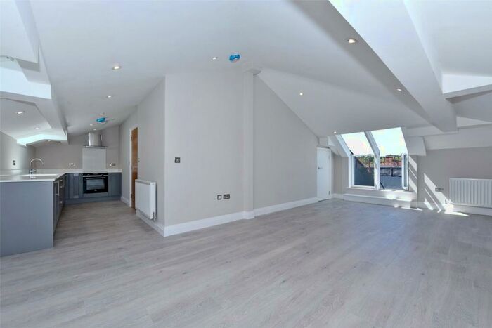 2 Bedroom Apartment To Rent In Regal House, Station Road, Marlow, Buckinghamshire, SL7