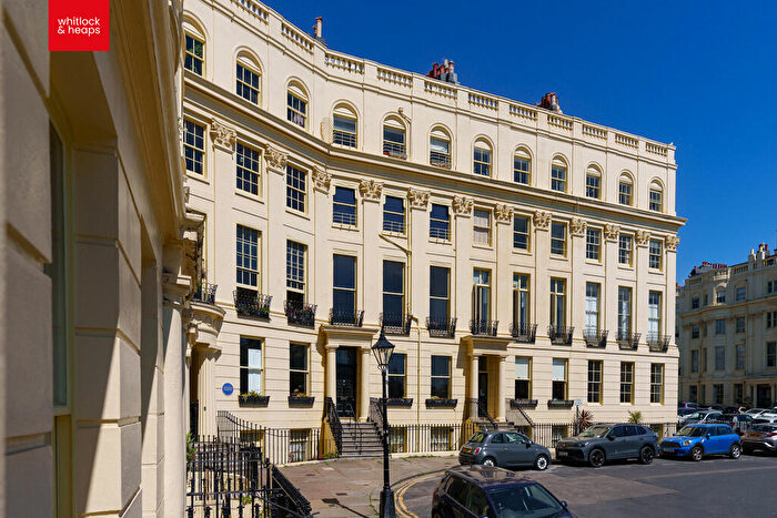 3 Bedroom Flat For Sale In Brunswick Square, Hove, BN3
