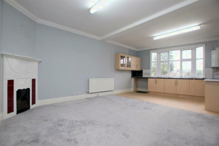 2 Bedroom Apartment To Rent In Wells Road, Bath, BA2