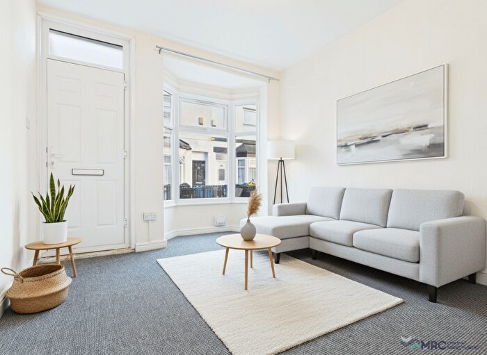 1 Bedroom Terraced House To Rent In Rose Avenue, Airlie Street, Hull, HU3