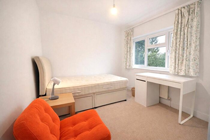 1 Bedroom House To Rent In Summers Road, Farncombe, Godalming, Surrey, GU7