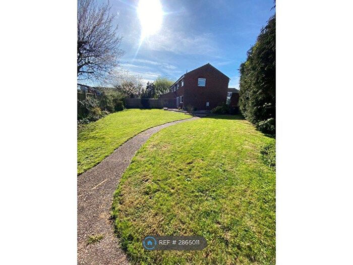 3 Bedroom Semi Detached House To Rent In Hewitt Grove, Northwich, CW9